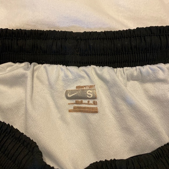 Nike track shorts - Picture 4 of 4